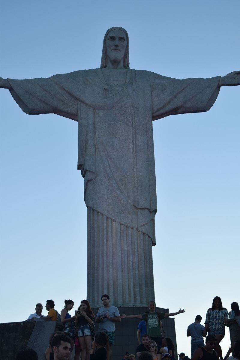 コルコバードのキリスト像 多言語学習の中村屋