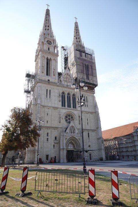 ザグレブ大聖堂  Zagreb Cathedral  die Kathedrale von Zagreb  la cathédrale de Zagreb  la catedral de Zagreb  la cattedrale di Zagabria  a catedral de Zagreb  Загребский собор  de kathedraal van Zagreb  Zagrebs katedral